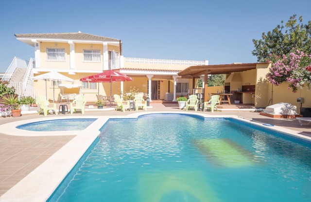 4 bedroom accommodation in Llíria