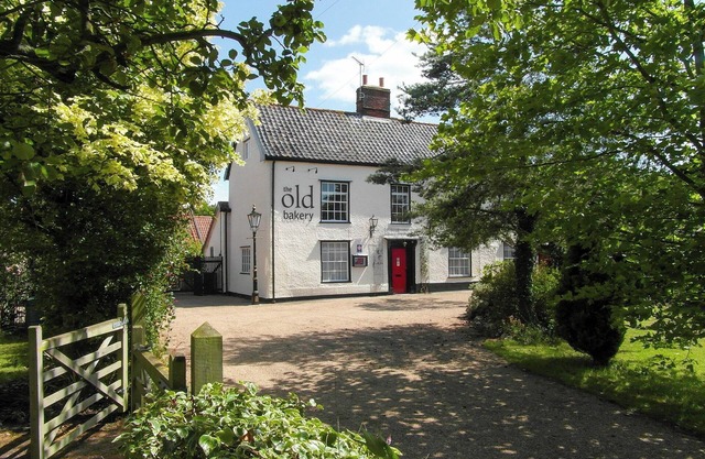 4 bedroom accommodation in Pulham Market, near Diss