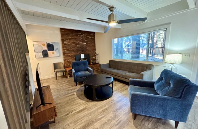 4 Bedroom close to downtown (SL195)