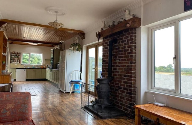 4 bedroom family home with EV charger on site