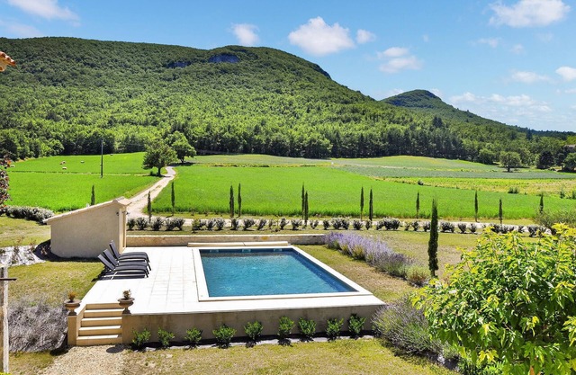 4 bedroom gorgeous home in Souspierre