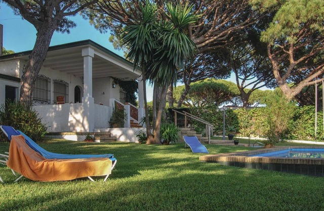 4 bedroom gorgeous home in Mazagón