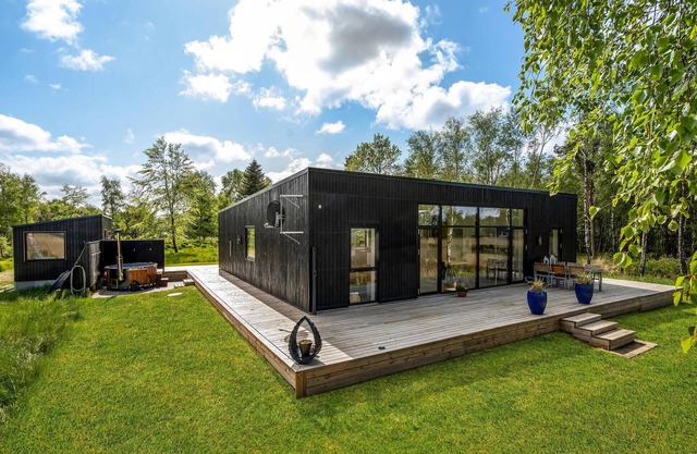 4 bedroom gorgeous home in Fur