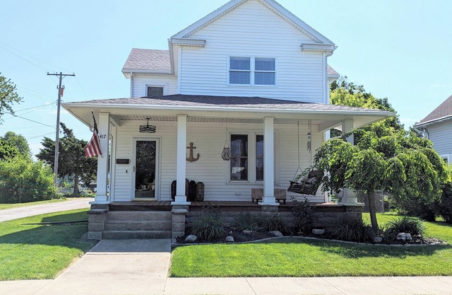 4-Bedroom Home/Port Clinton. Close to restaurants/shopping, Jet Express, beach.