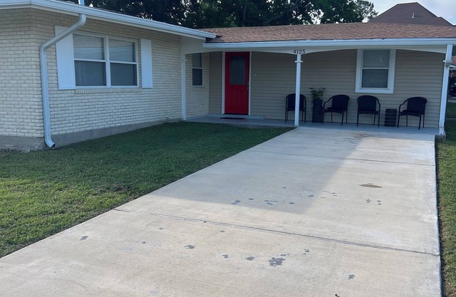 4-bedroom house in fabulous New Orleans with AC, Wi-Fi