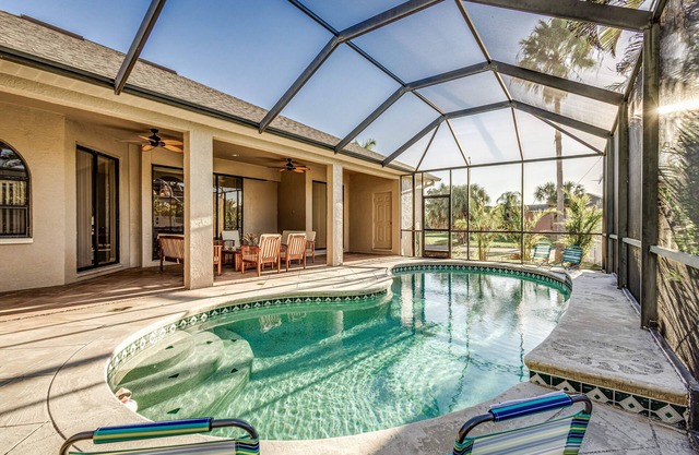 4 Bedroom House with Heated Pool in Apollo Beach