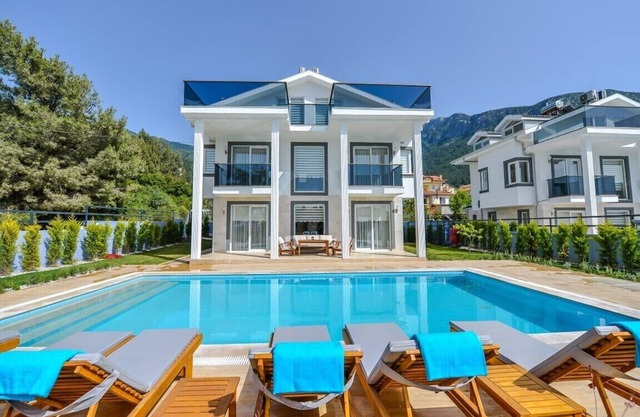 4 bedroom luxury villa sardunya in ölüdeniz fethiye