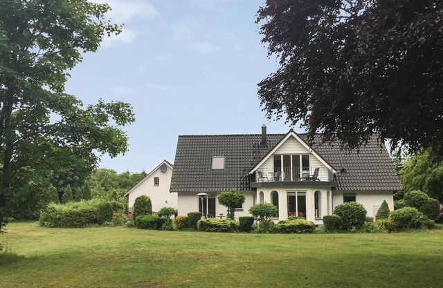 4 bedroom pet friendly home in Brande