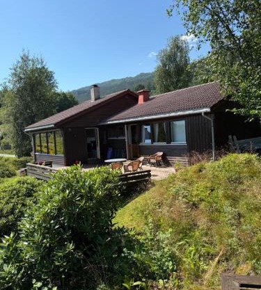 4 bedroom room House in Beautiful Strandebarm