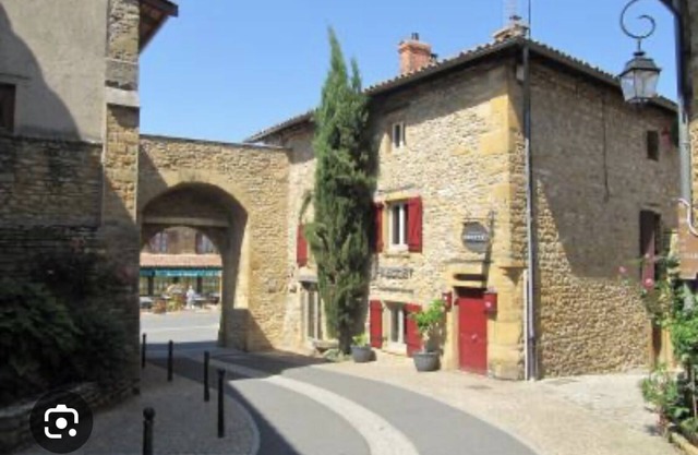 4-bedroom villa, 15 minutes from Lyon +1 optional additional bedroom