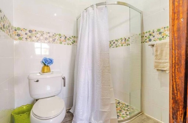 4-bedroom villa in charming Jarabacoa with AC, WiFi. Relax and unwind
