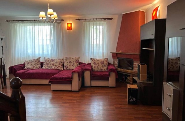 4-bedroom villa in charming Balotești with WiFi, AC