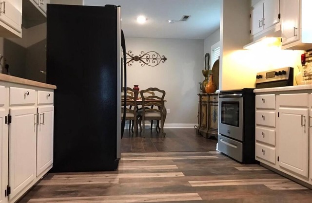 4 BR PEACEFUL RANCH