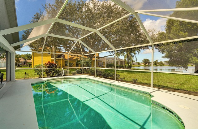 4 Mi to Beach: 'Beach Haven' w/Water Views!
