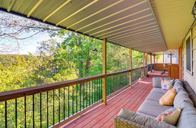 4 Mi to Cumberland River: Cabin w/Deck & Fire Pit