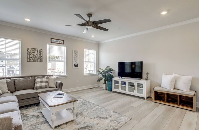 4 Mi to Ocean City Beach: Large Family Townhome