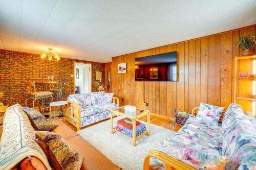 4 Mi to Off-Road Park Beckley Area Townhome