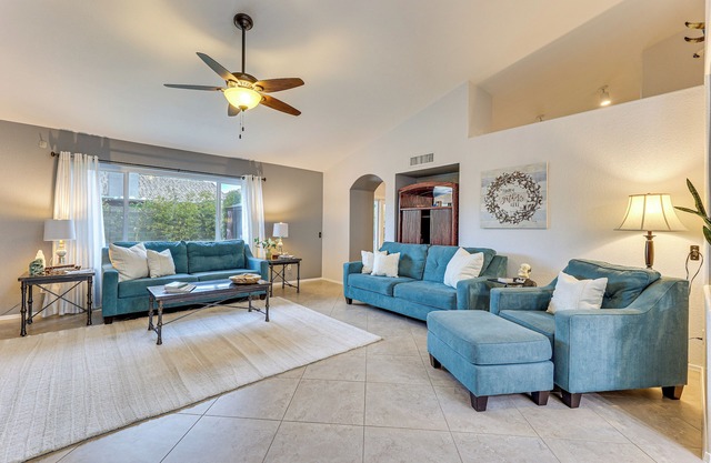 4 Mi to Salt River: Mesa Home w/Private Patio