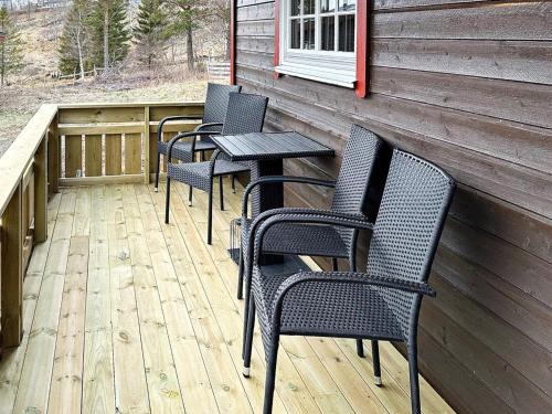 4 person holiday home in Lysøysundet