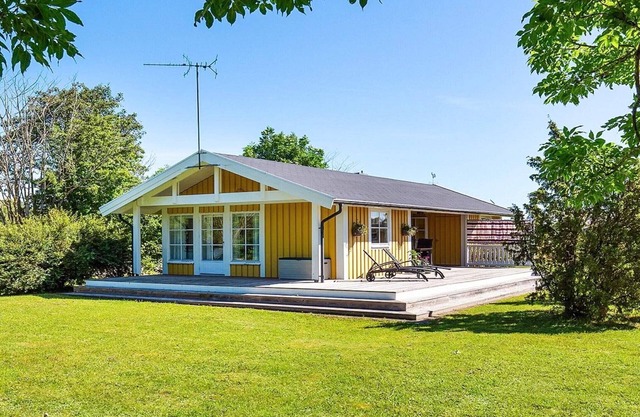 4 person holiday home in LÖTTORP