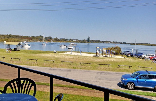 4 Rio Vista! - spectacular views of the Myall River