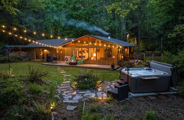 4 Season River Retreat