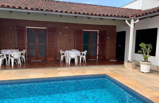 4 SUITES, AIR COND TV, INTERNET, SWIMMING POOL, 150 METERS FROM THE BEACH! We accept pets!