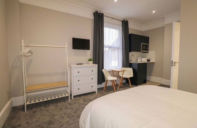 4, THE CUCKMERE, pet friendly, country holiday cottage in Seaford