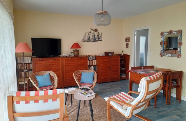 42m² overlooking the pine forest and near the sea