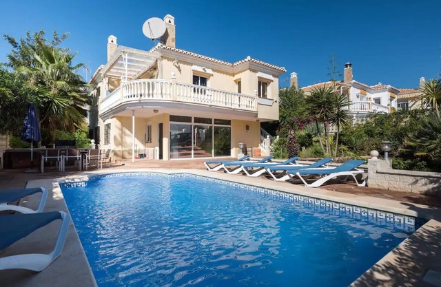 43813- 3 bedroom- Beautiful accommodation with private pool