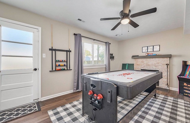 4BD home with gameroom and pool, close to Langley & PTC!