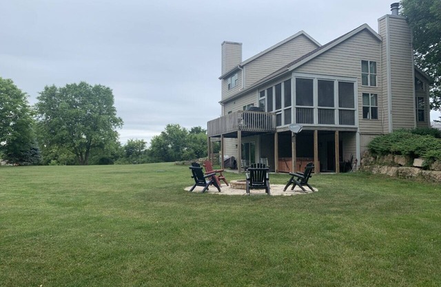 4BD, HOT TUB, GAME ROOM, FIREPIT, ACROSS FROM POOL