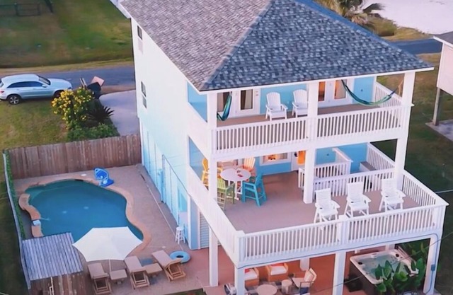 4BD | Private Pool | Hot Tub | 3min walk to beach