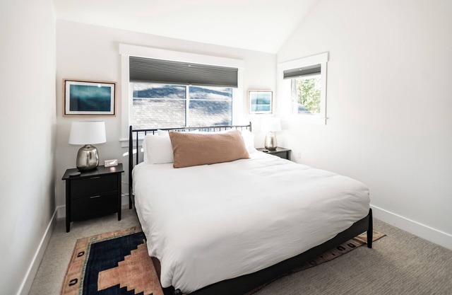 4BR + Bunk Room | Kid-Friendly Fun w/Hot Tub & Game Garage