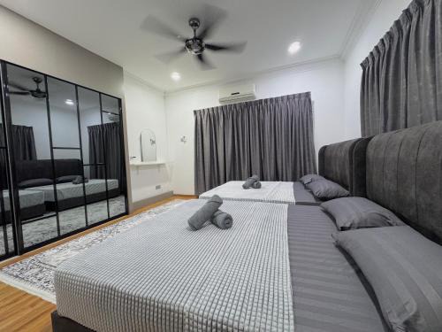 4BR3B Kajang DoubleStorey-14 pax