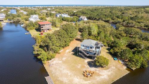 4x535, The 4x4-Leaf Clover- Soundside, Canal Front! Water views!