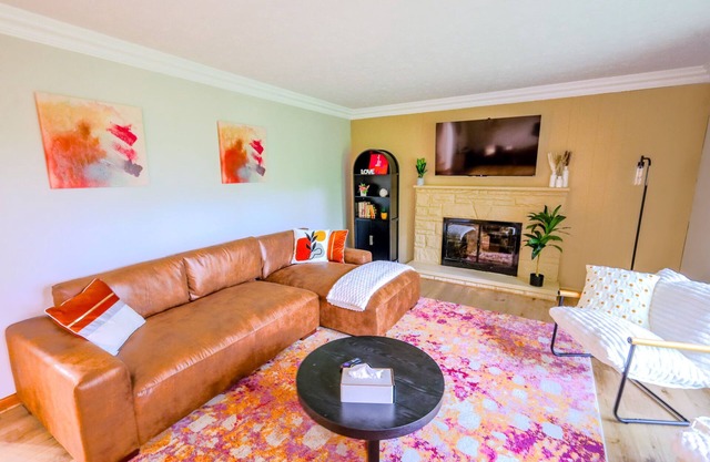 5 Acres - 3 King Beds - Fairlawn Campfire Nights!
