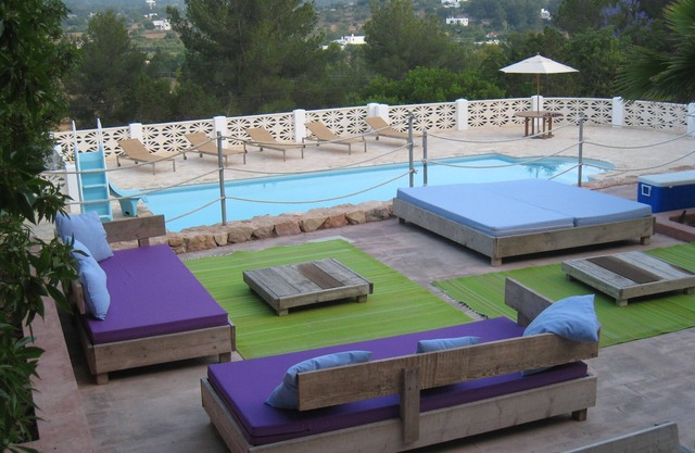 5 bed luxury villa with pool, BBQ and stunning views of Ibiza countryside
