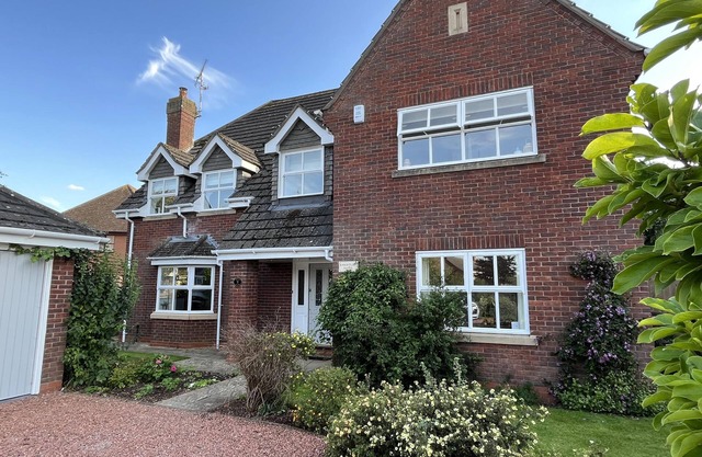 5 Bedroom, 4 Bathroom, Gym, Playroom, Country Home