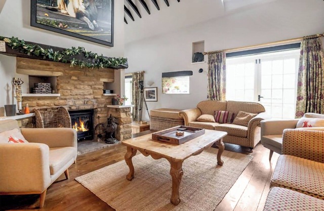5 bedroom accommodation in Ashby St Ledgers