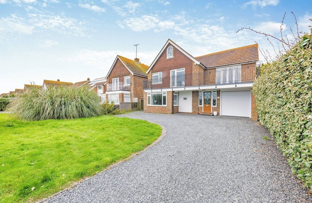 5 bedroom accommodation in Goring By Sea