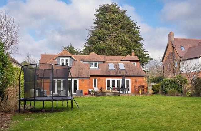 5 bedroom accommodation in Whitstable