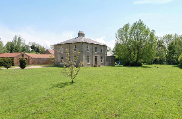 5 bedroom accommodation in Kings Lynn
