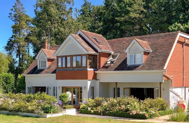 5 bedroom accommodation in Matfield