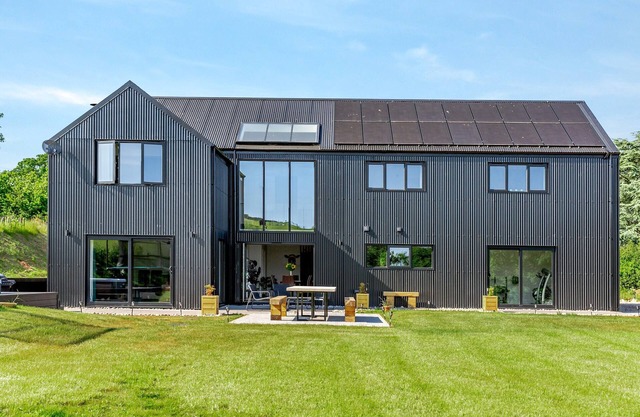 5 bedroom accommodation in Marldon, near Paignton