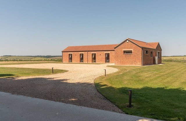5 bedroom accommodation in East Ilsley, near Newbury