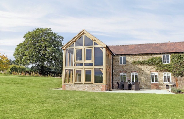 5 bedroom accommodation in Much Marcle, near Ledbury