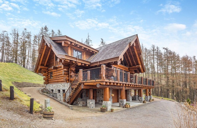 5 bedroom accommodation in Lairg