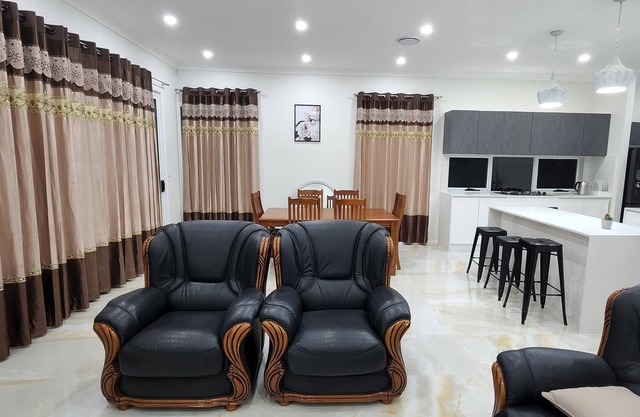 5 Bedroom Brand New House in Macarthur Height Campbelltown