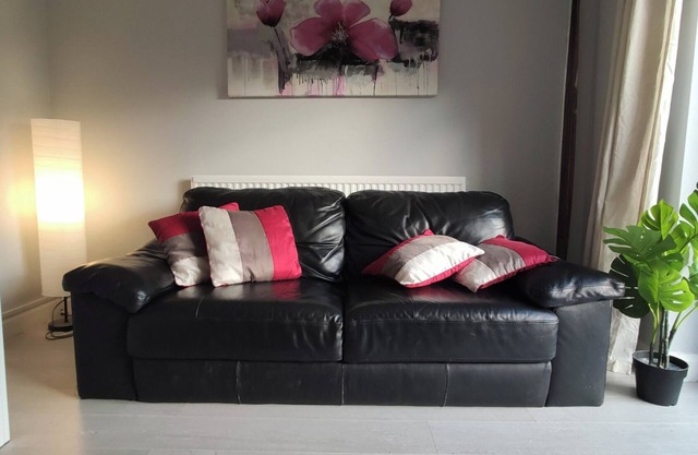 5 Bedroom fully Licensed house